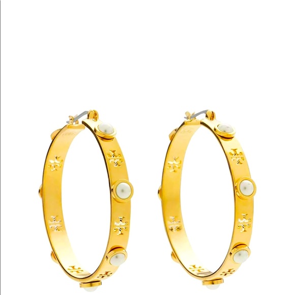 TORY BURCH GOLD EARRINGS TT CUT OUTS & PEARLS NEW! SuUd - Picture 1 of 6